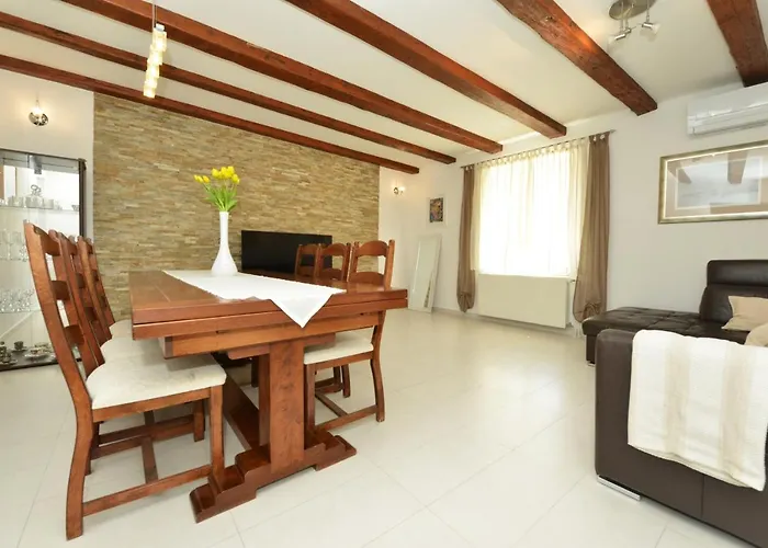 Lorena Apartment