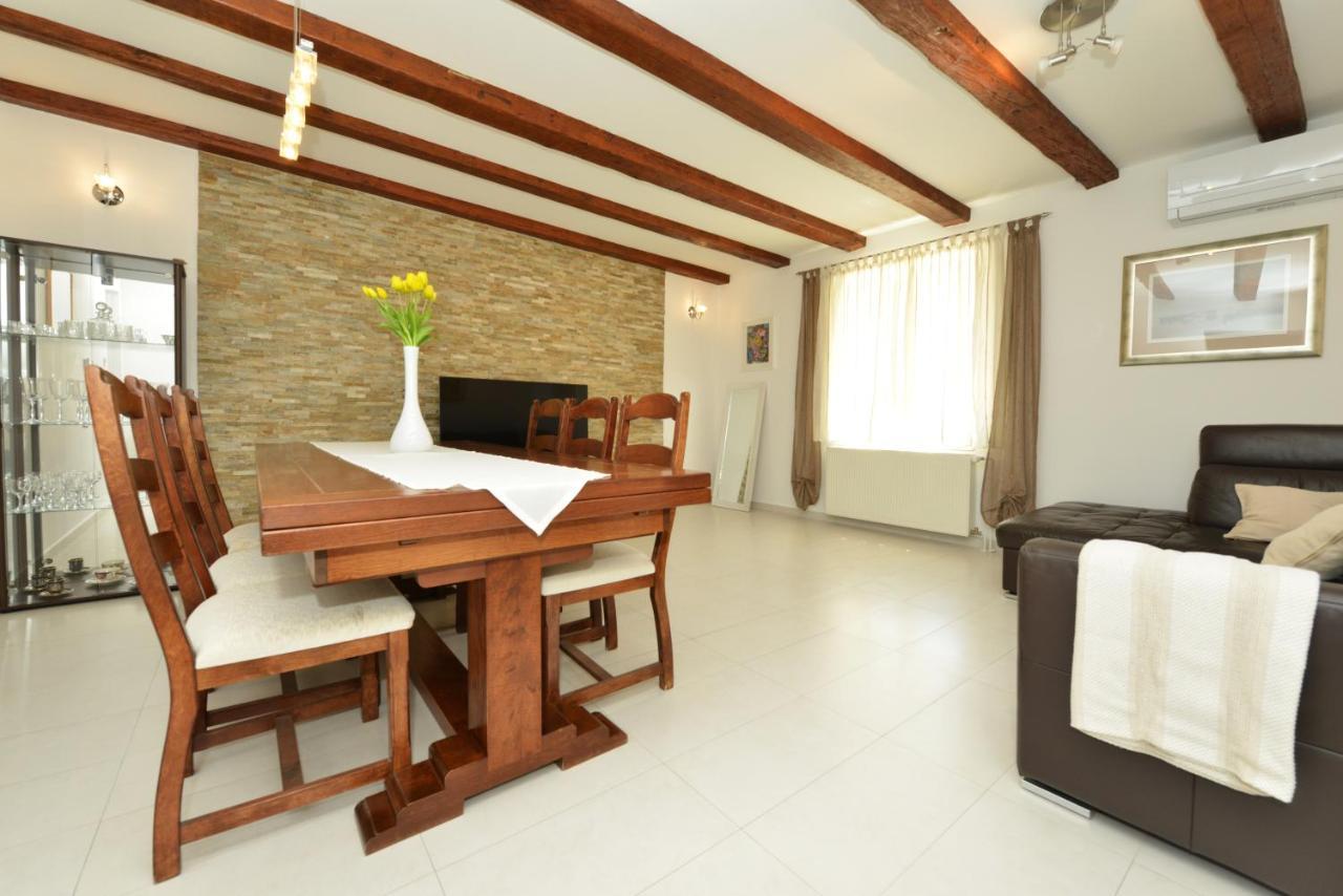 Apartment Lorena *